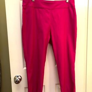 So Slimming Crop Pants